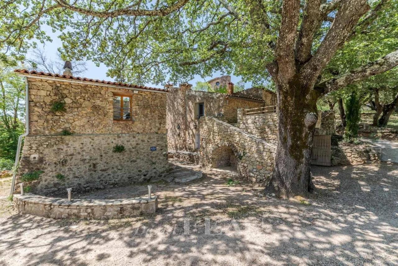Domaine Des Bruguieres Villa Entrecasteaux Exterior photo